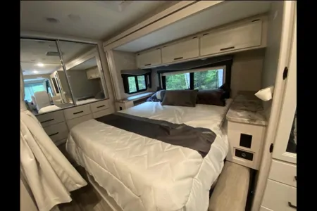 Modern Luxury Meets Easy Driving – 2022 Thor Axis RUV 25.6