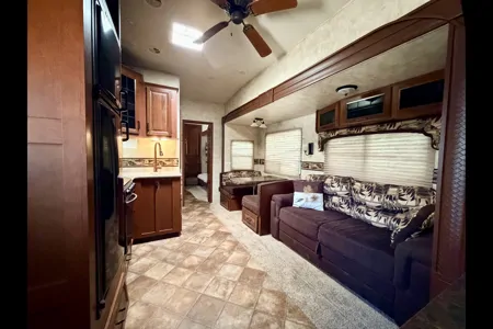 Bayou Ball Farms Forest River Sandpiper Fifth Wheel