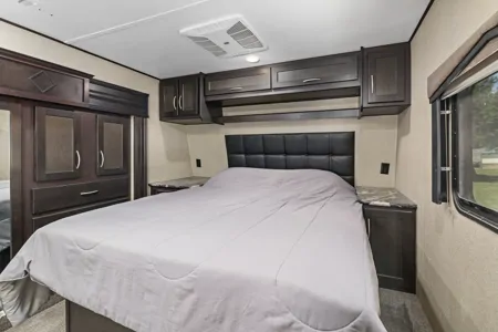 Ryker's Keystone Carbon Toy Hauler Fifth Wheel 2018