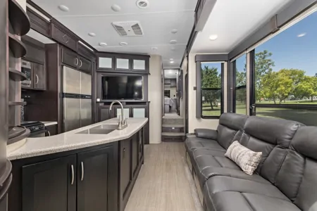 Ryker's Keystone Carbon Toy Hauler Fifth Wheel 2018