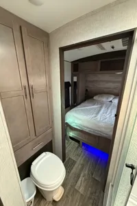 (Delivery ONLY) Sunset Trail, sleeps 10+, 2 bathrooms