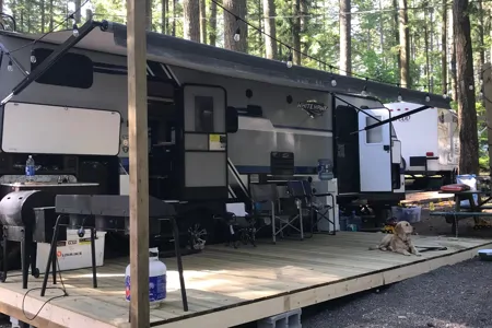 South Delta Jayco Whitehawk Travel Trailer