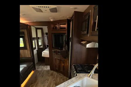 South Delta Jayco Whitehawk Travel Trailer