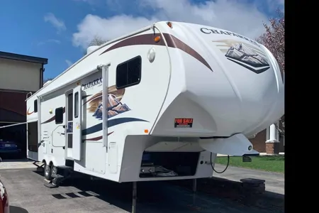 Annie’s Coachmen Chapparel Lite Fifth Wheel
