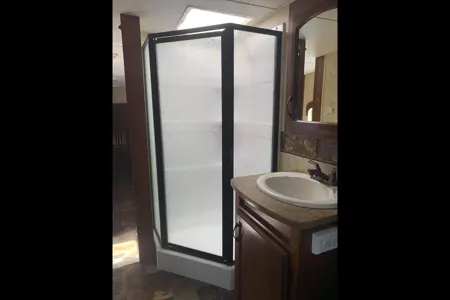 Annie’s Coachmen Chapparel Lite Fifth Wheel