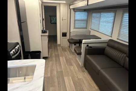 Mathew's Cruiser RV Shadow cruiser 330BHS Travel Trailer