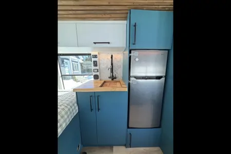 Skana - le skoolie tout confort