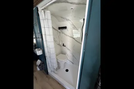 Skana - le skoolie tout confort