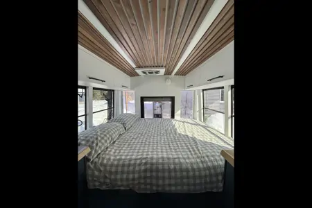 Skana - le skoolie tout confort