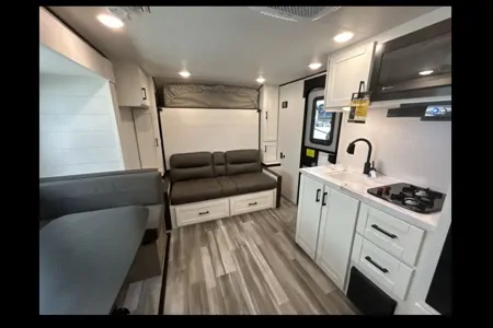 Chandler's Jayco Jay flight slx 197mb Travel Trailer