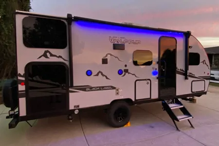 2022 Wolf Pup Spacious Floorplan Road-Trip worthy Pup
