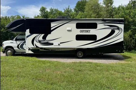 Phoenix - Entegra Coach Odyssey 31F Class C ***SLEEPS 10***