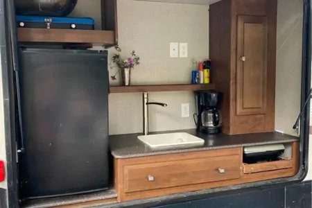 Tylor & Joshs Coachmen 292bhds Travel Trailer