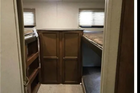 Tylor & Joshs Coachmen 292bhds Travel Trailer