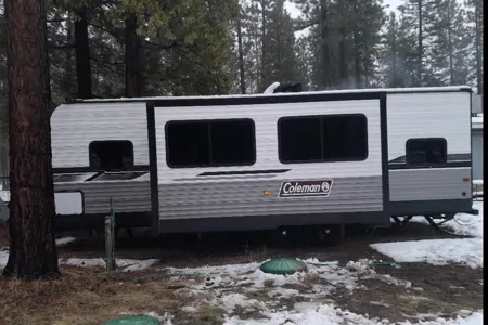 Camping time Coleman Lantern BH263 Travel Trailer