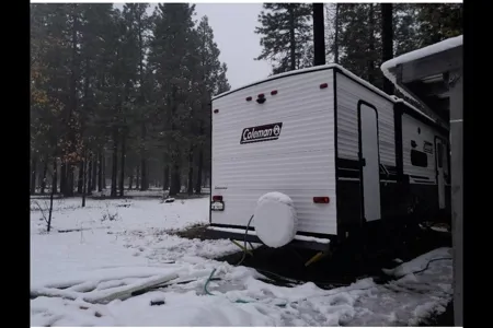 Camping time Coleman Lantern BH263 Travel Trailer