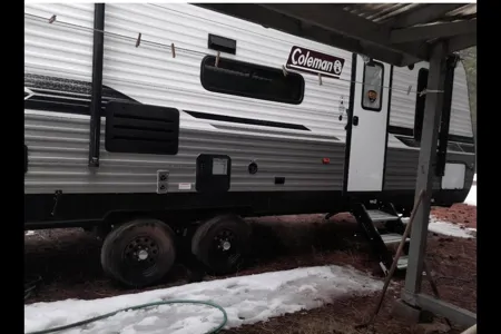 Camping time Coleman Lantern BH263 Travel Trailer