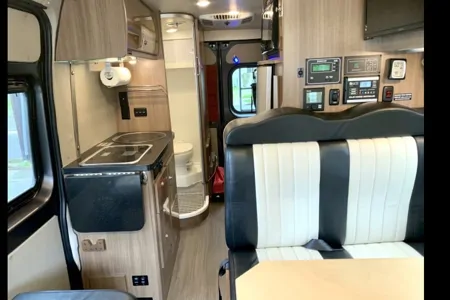 Beautiful Winnebago Travato 59G Class B