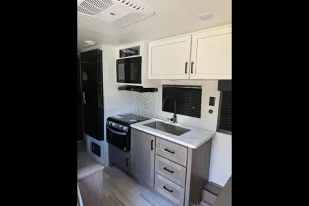 Mackenzie's Highland Ridge RV Open range 26BH Travel Trailer