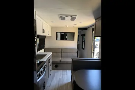 Mackenzie's Highland Ridge RV Open range 26BH Travel Trailer
