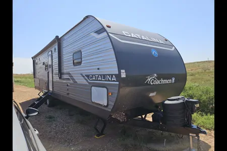 Mini Home on Wheels - 24' Forest River Coachmen Catalina Travel Trailer