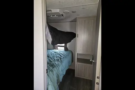 Mini Home on Wheels - 24' Forest River Coachmen Catalina Travel Trailer