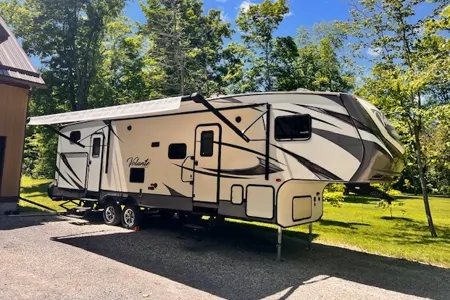 Jess's Crossroads Volante 310BH Fifth Wheel