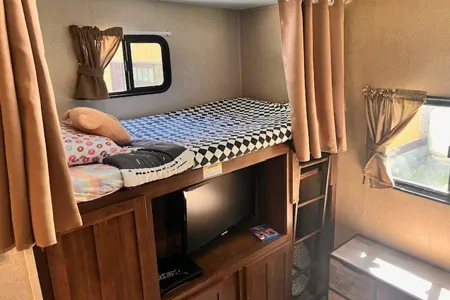 Jess's Crossroads Volante 310BH Fifth Wheel