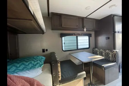 Sam's Sun lite Bh16 Travel Trailer