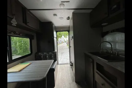 Sam's Sun lite Bh16 Travel Trailer