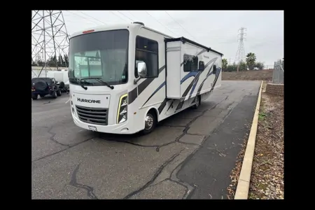 Paul's Thor Motor Coach 29M Class A