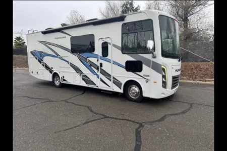 Paul's Thor Motor Coach 29M Class A