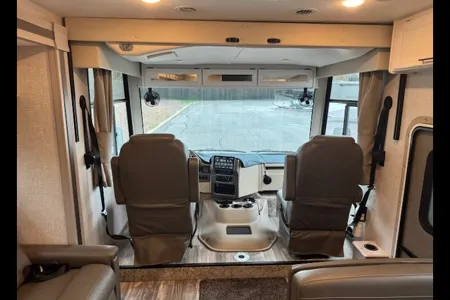 Paul's Thor Motor Coach 29M Class A