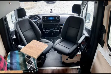 David's Luxury Mercedes-Benz Sprinter 170 4x4 Campervan