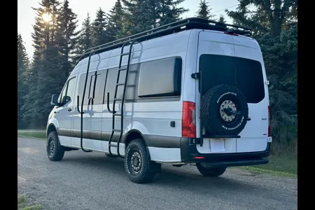David's Luxury Mercedes-Benz Sprinter 170 4x4 Campervan
