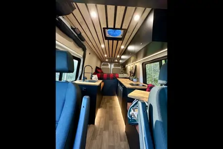 David's Luxury Mercedes-Benz Sprinter 170 4x4 Campervan