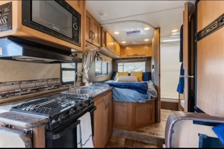 Thor Motor Coach 22 E Class C -Unlimited Mileage