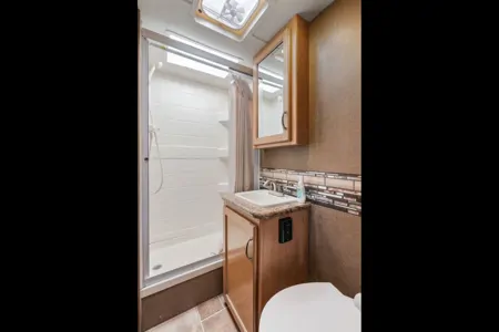 Thor Motor Coach 22 E Class C -Unlimited Mileage