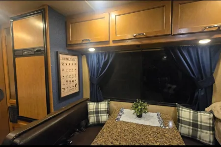 Thor Motor Coach 22 E Class C -Unlimited Mileage