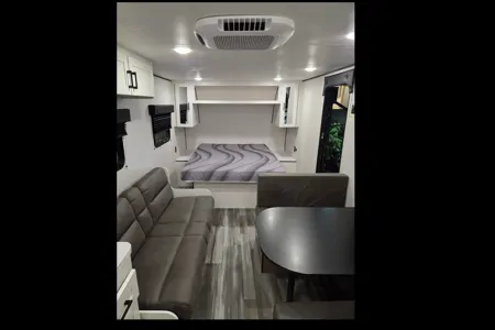 Nate and Katie's Jayco SLX Travel Trailer
