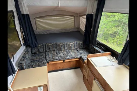 Dutchmen Voyager Tent Trailer
