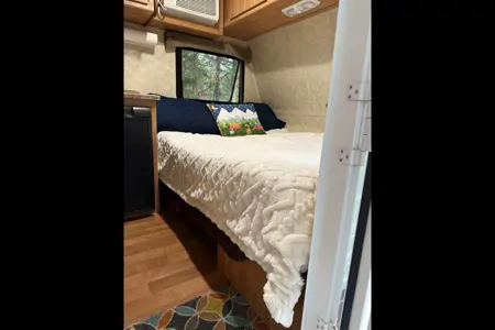 Tony's Gulf Stream Innsbruck Superlite 16bhc Travel Trailer
