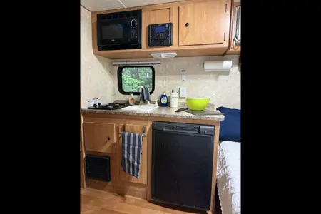 Tony's Gulf Stream Innsbruck Superlite 16bhc Travel Trailer