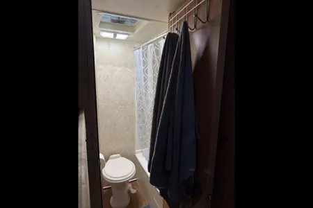 Tony's Gulf Stream Innsbruck Superlite 16bhc Travel Trailer
