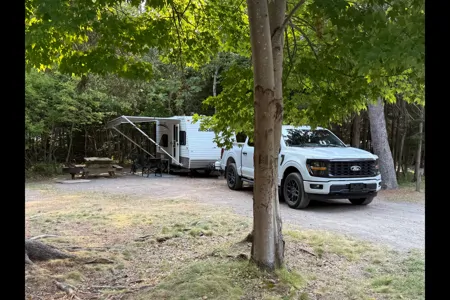 Tony's Gulf Stream Innsbruck Superlite 16bhc Travel Trailer