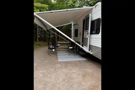 Tony's Gulf Stream Innsbruck Superlite 16bhc Travel Trailer