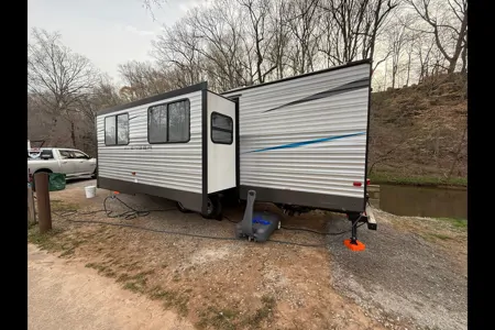 Prime Time AVENGER 27dbs Travel Trailer