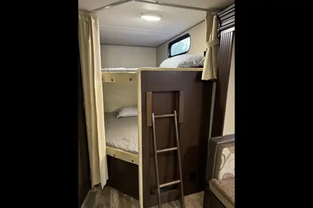 Halfmoon Woods Cabin on Wheels