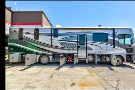 Moses  Fleetwood Extrusion 35 e Class A