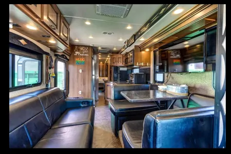 Moses  Fleetwood Extrusion 35 e Class A